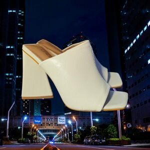 Unilady White Pyramid Heel Mule Sandal